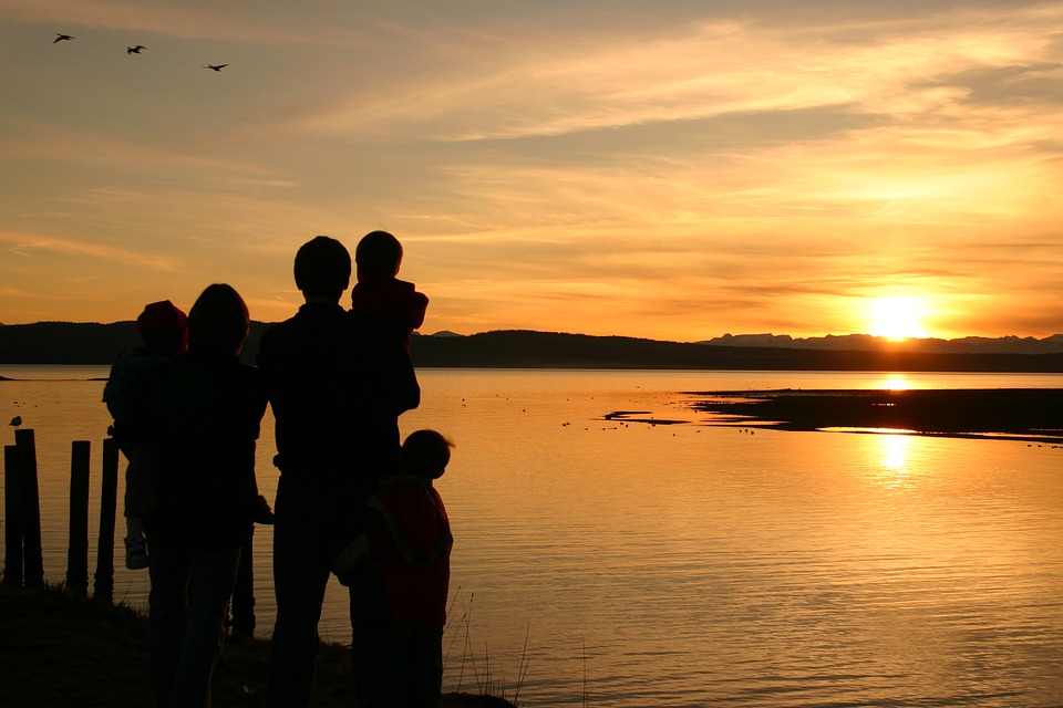 Moms, Dads and Fidelity in Marriage